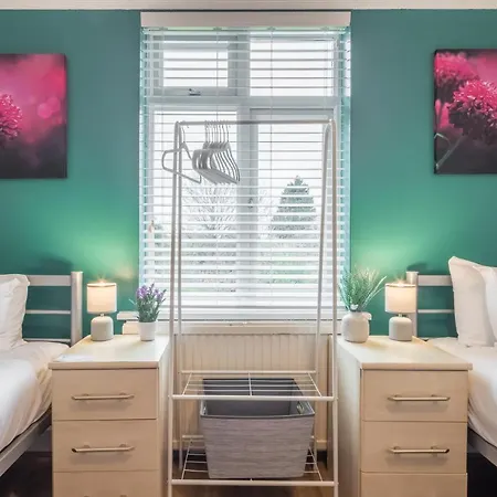 Private Room 6 With Kitchenette By Cb Stays No Minimum Stays Cambridge  Exterior photo