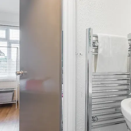 Private Room 6 With Kitchenette By Cb Stays No Minimum Stays Cambridge  Exterior photo